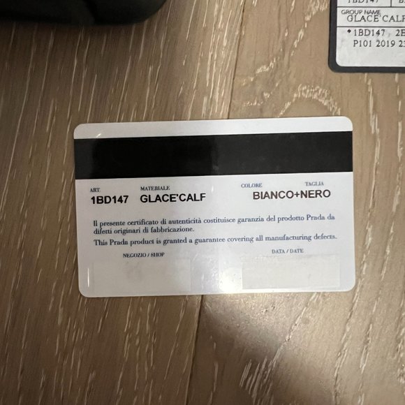 Prada purse - Picture 5 of 5